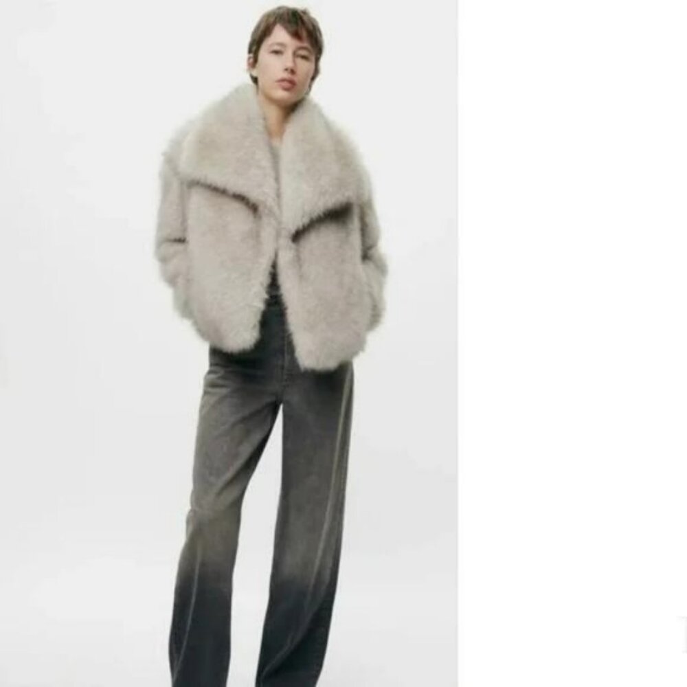 ZARA SHORT FAUX FUR JACKET